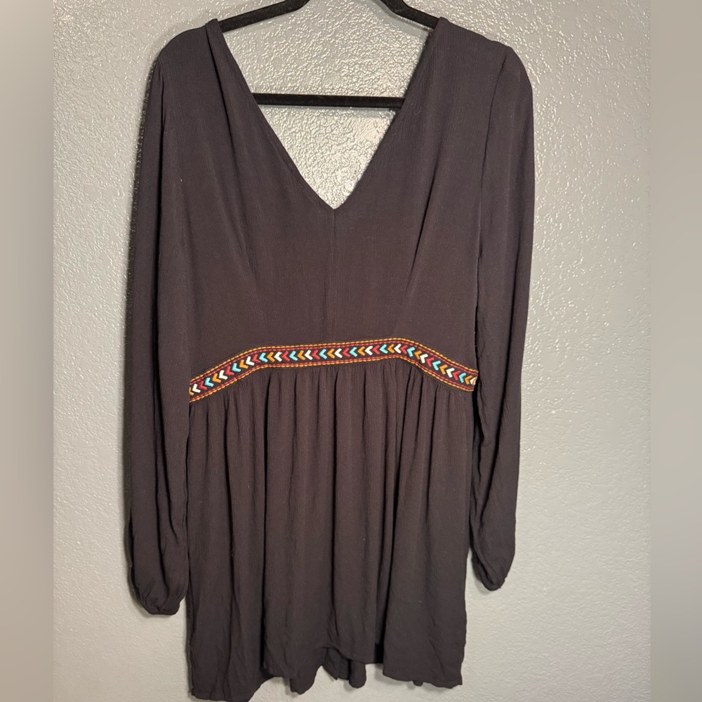 Shyanne Multicolor Embroidered Long Sleeve Dress - Picture 3 of 5